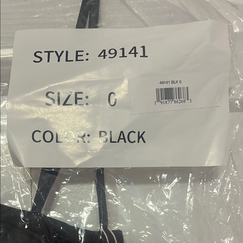 NWT- size 0- mac duggal - Black One-Shoulder high-low  Dress - Picture 8 of 8